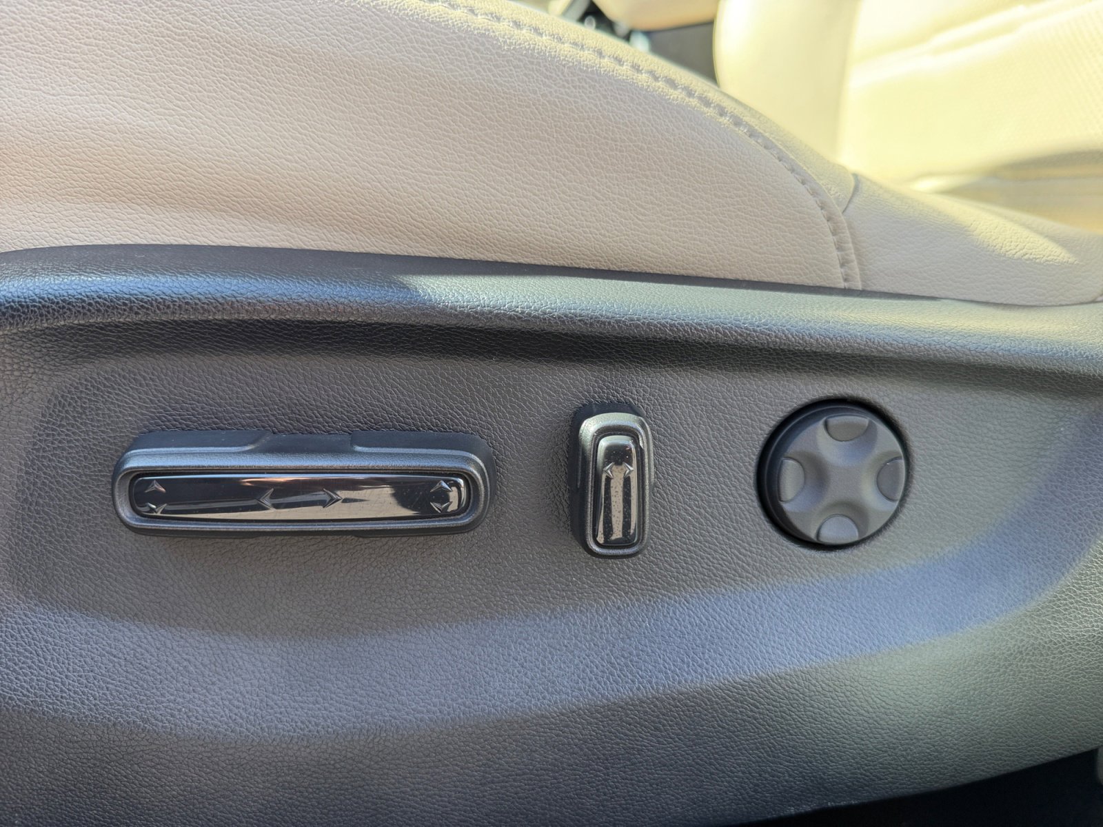 Used 2022 Honda CR-V Touring image 14
