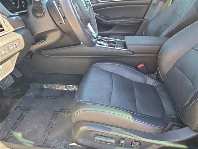 Used 2018 Honda Accord Touring image 17