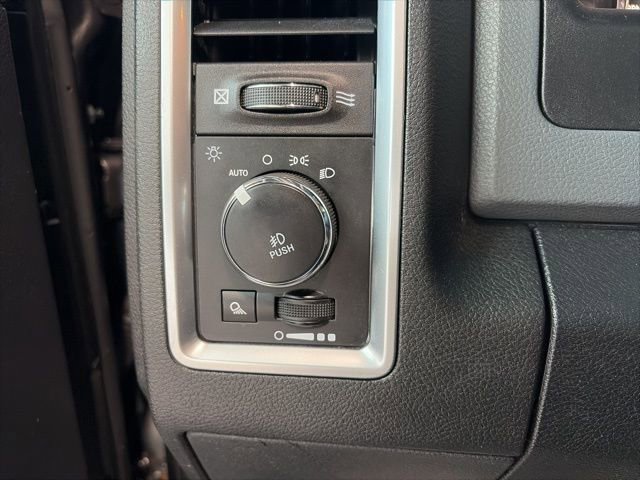 Used 2017 RAM 1500 Big Horn AWD/4WD image 16