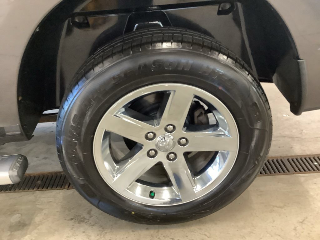 Used 2015 RAM 1500 Express AWD/4WD image 20