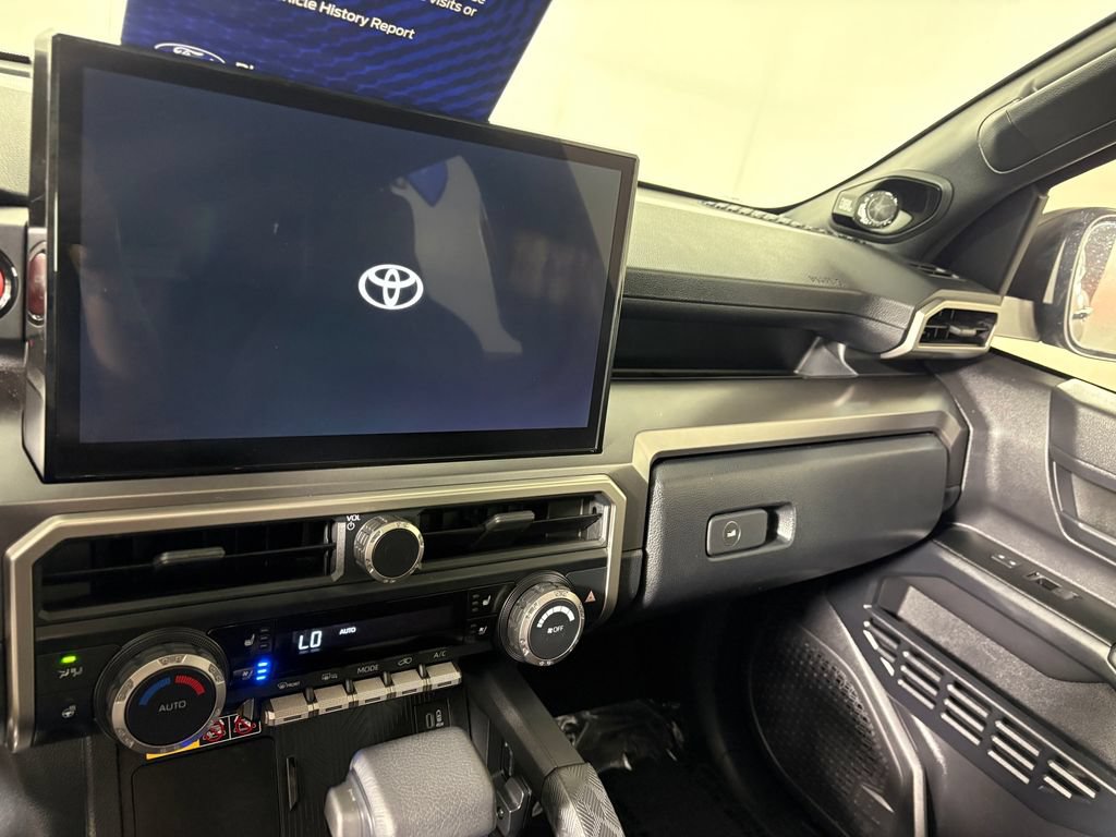Used 2025 Toyota 4Runner TRD Off-Road Premium w/ Tow Technology Package AWD/4WD image 17