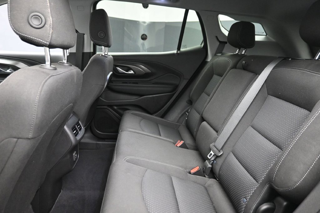 Used 2024 GMC Terrain SLE w/ Driver Convenience Package AWD/4WD image 12