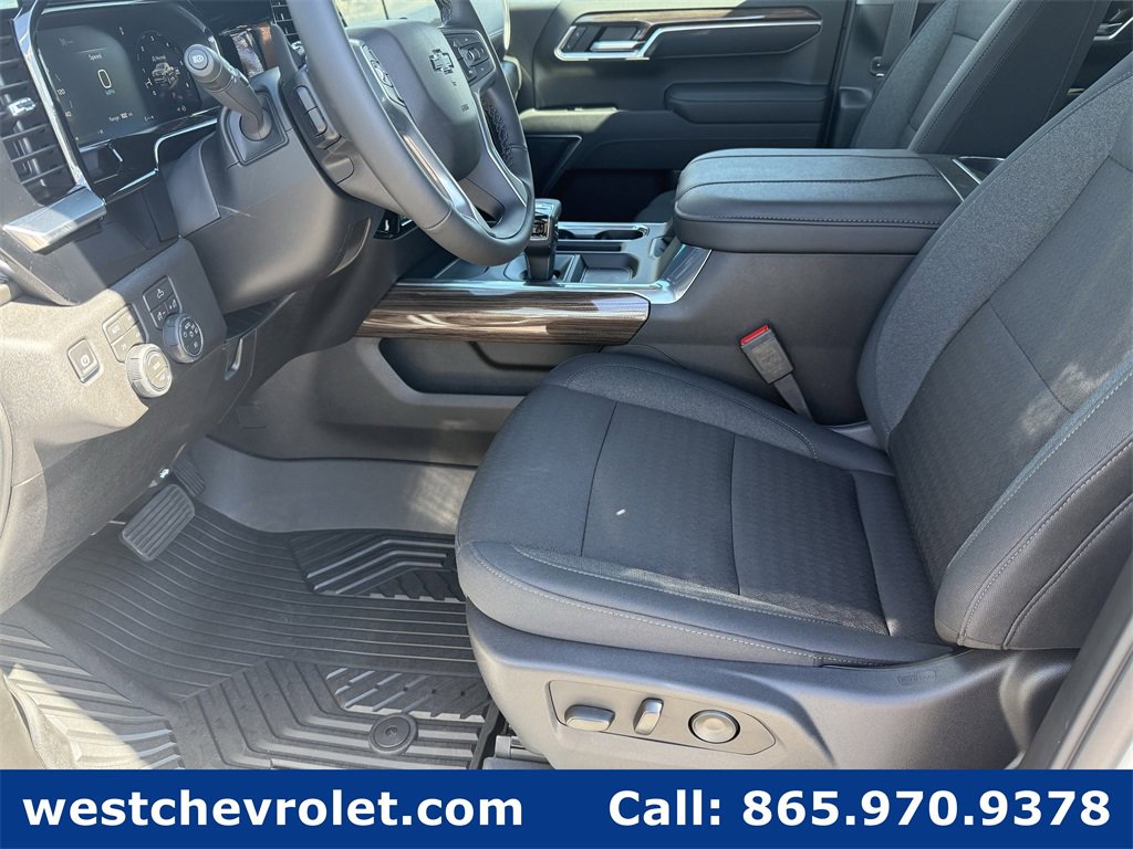 New 2026 Chevrolet Silverado 1500 RST w/ Dark Appearance Package image 9