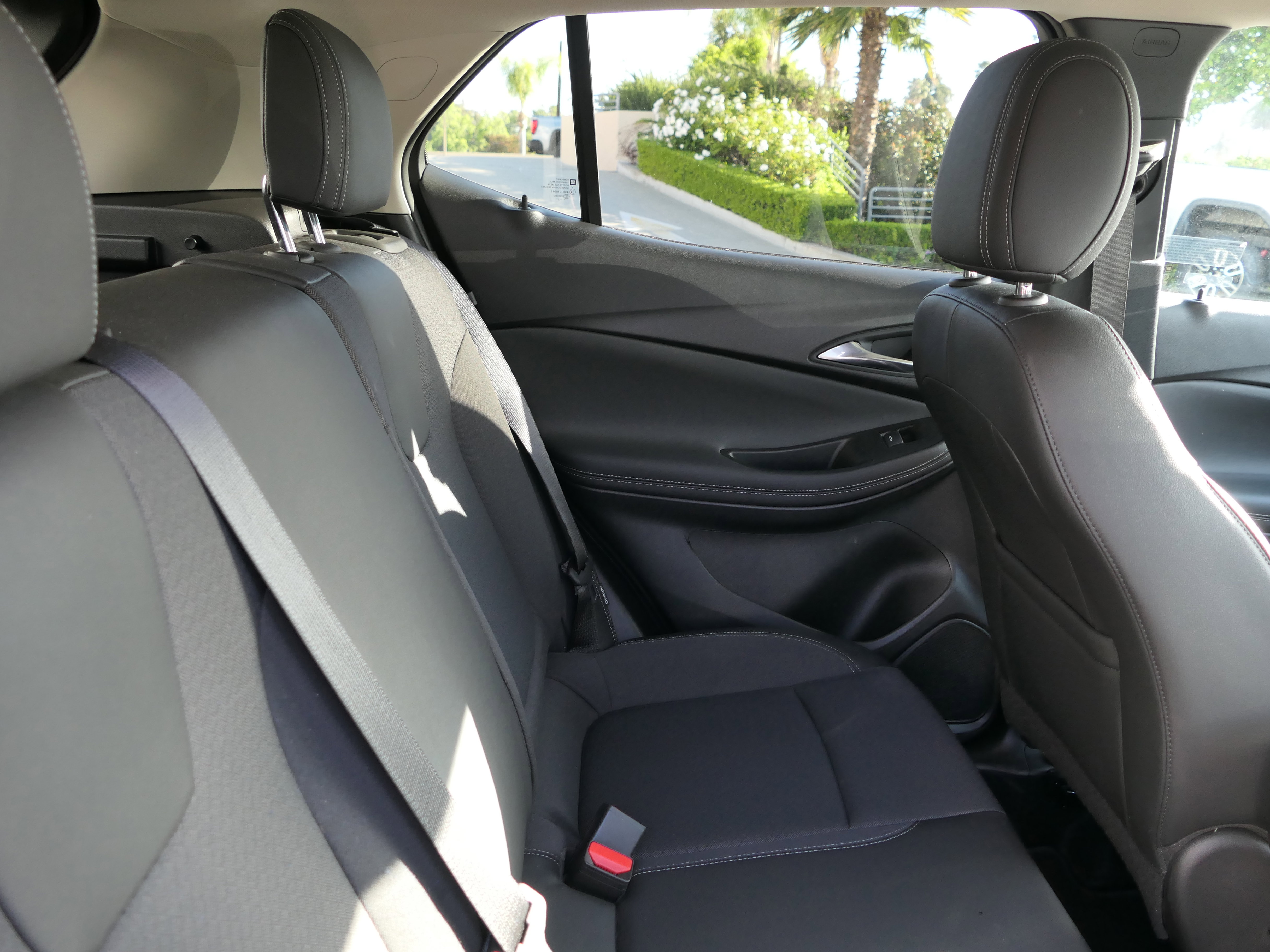 Used 2023 Buick Encore GX Preferred w/ Cold Weather Comfort Package FWD image 24