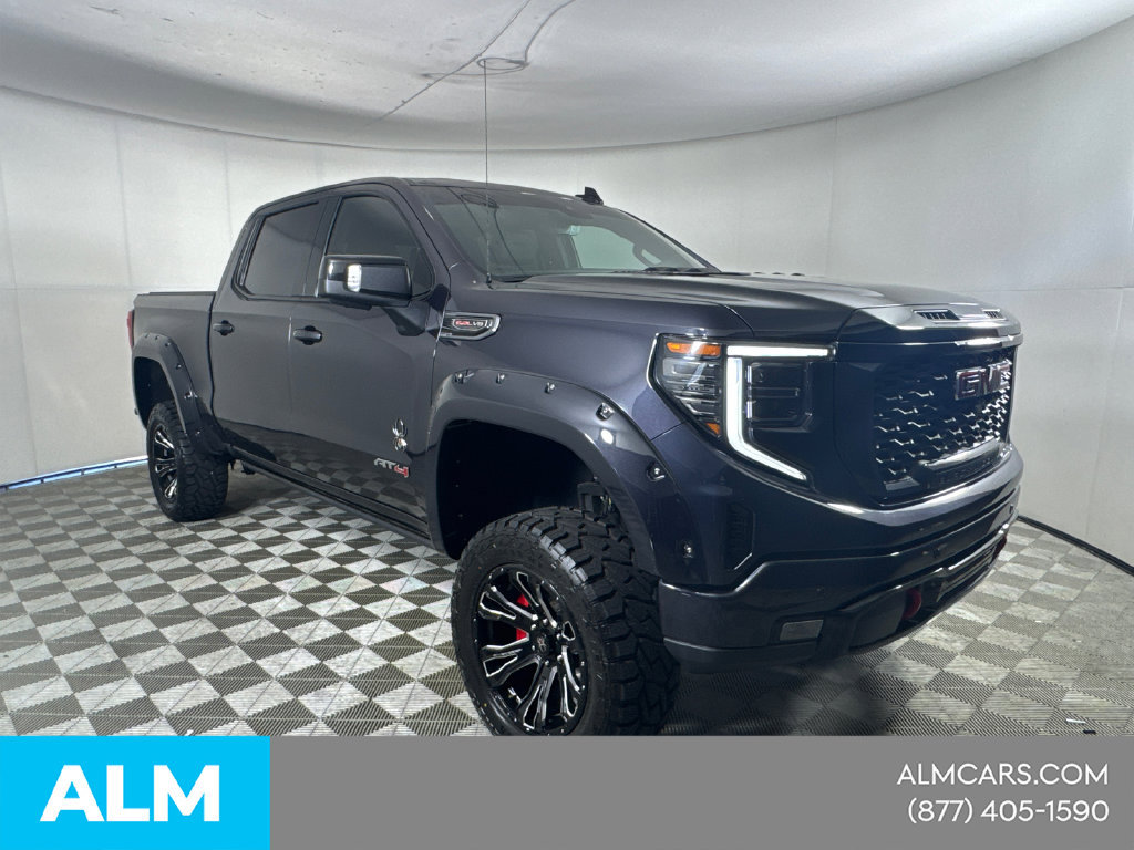 Used 2023 GMC Sierra 1500 AT4 w/ AT4 Premium Package AWD/4WD image 3