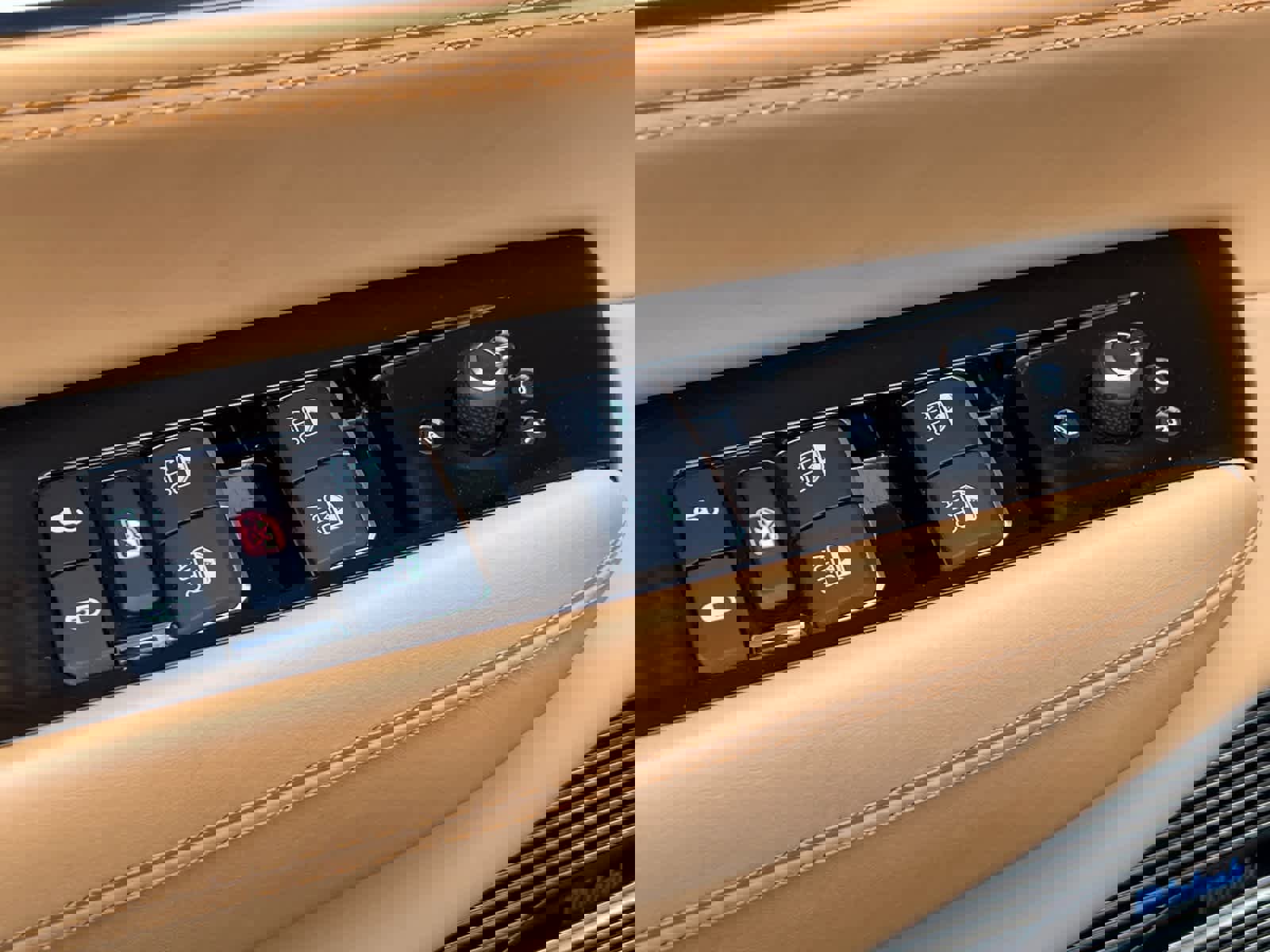 Used 2022 Jeep Grand Wagoneer Series III w/ Rear-Seat Entertainment Group image 13