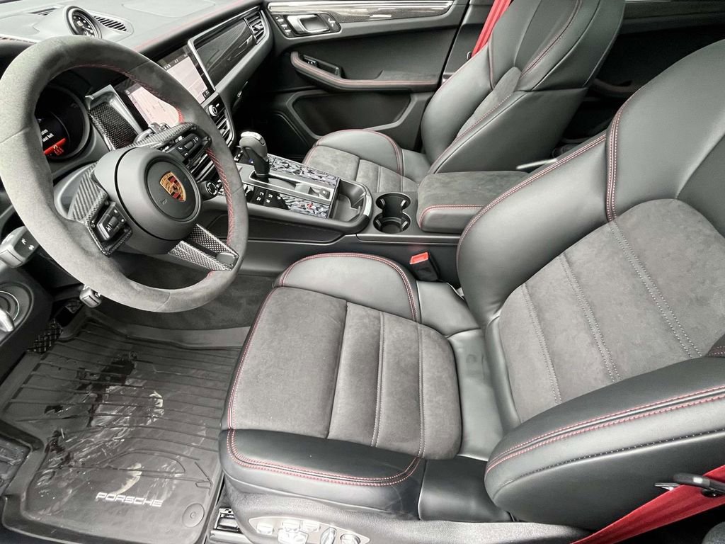 New 2026 Porsche Macan GTS image 20