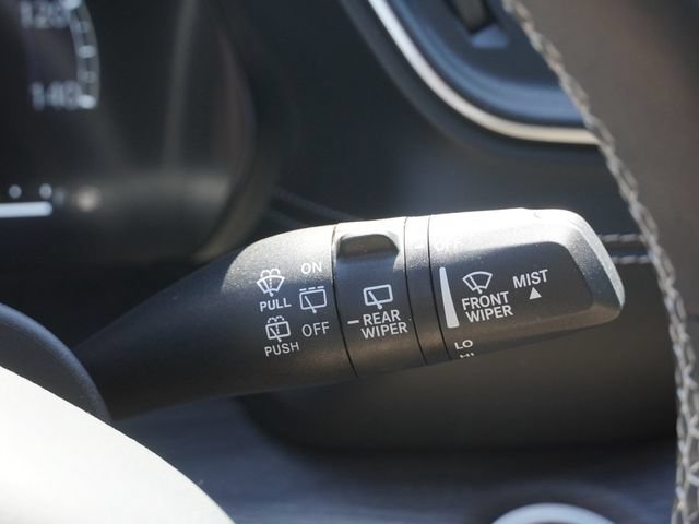 Certified 2025 Jeep Grand Cherokee Limited RWD image 31