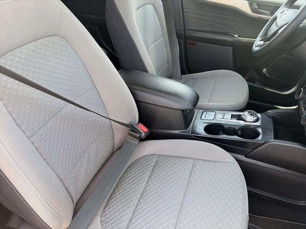 Used 2022 Ford Escape SE w/ Convenience Package FWD image 34
