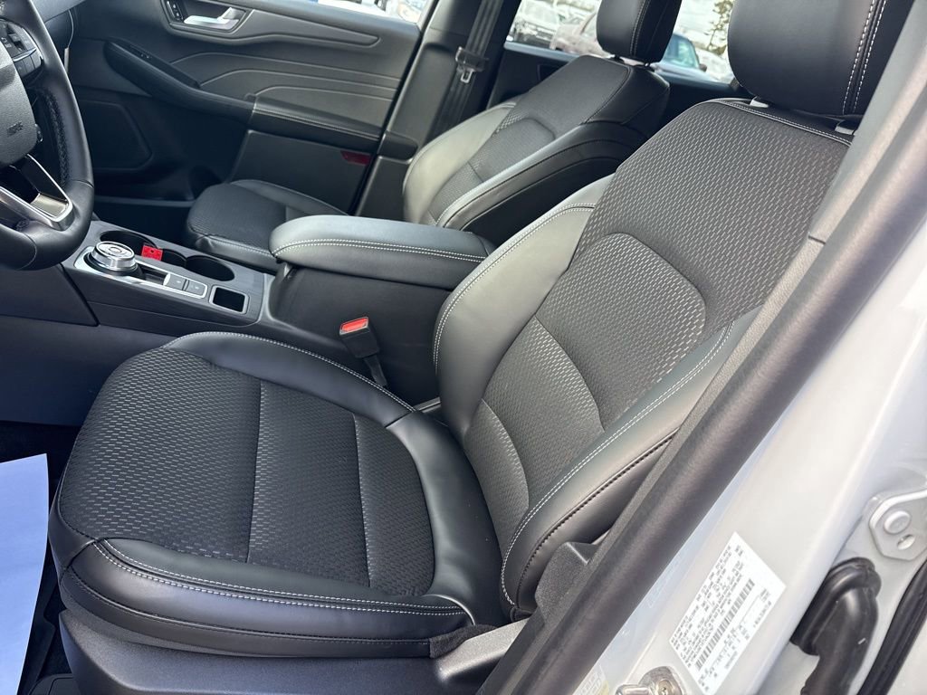 New 2026 Ford Escape SE image 8