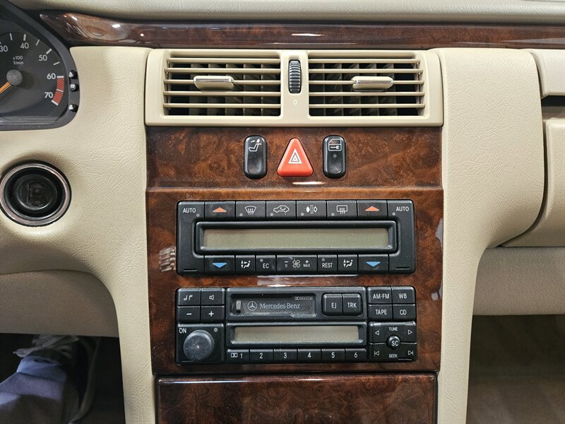 Used 1998 Mercedes-Benz E 320 Sedan image 30