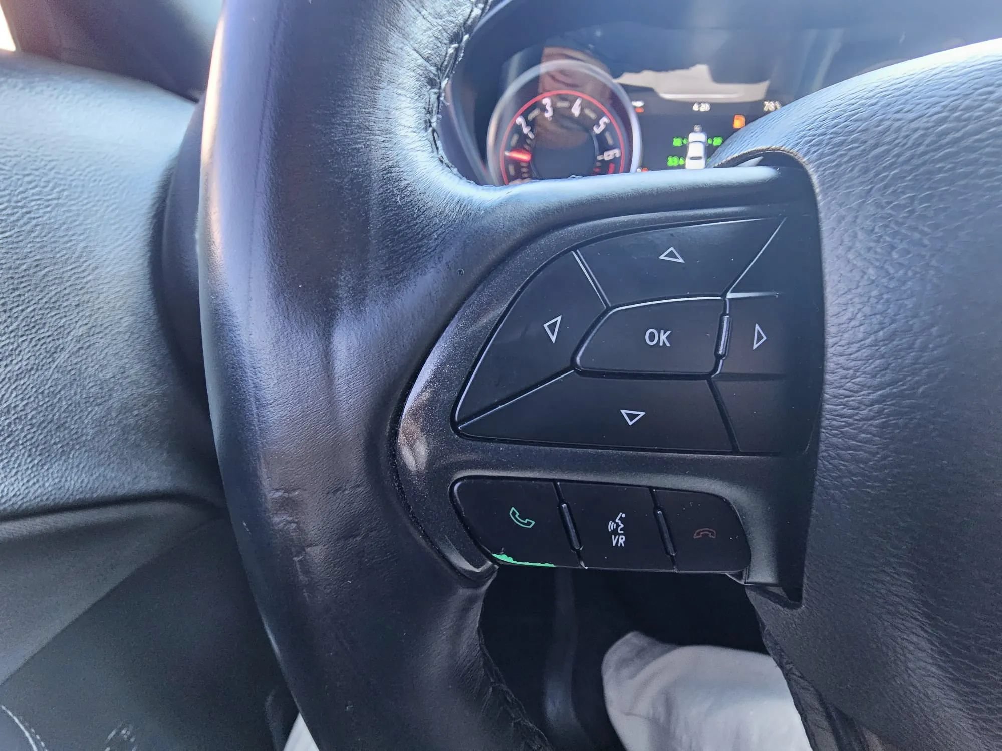 Used 2018 Dodge Challenger SXT RWD image 21
