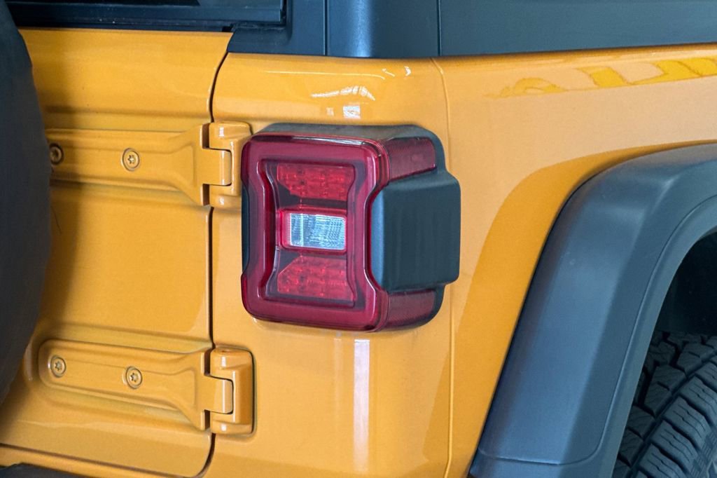 Used 2021 Jeep Wrangler Unlimited Rubicon AWD/4WD image 27