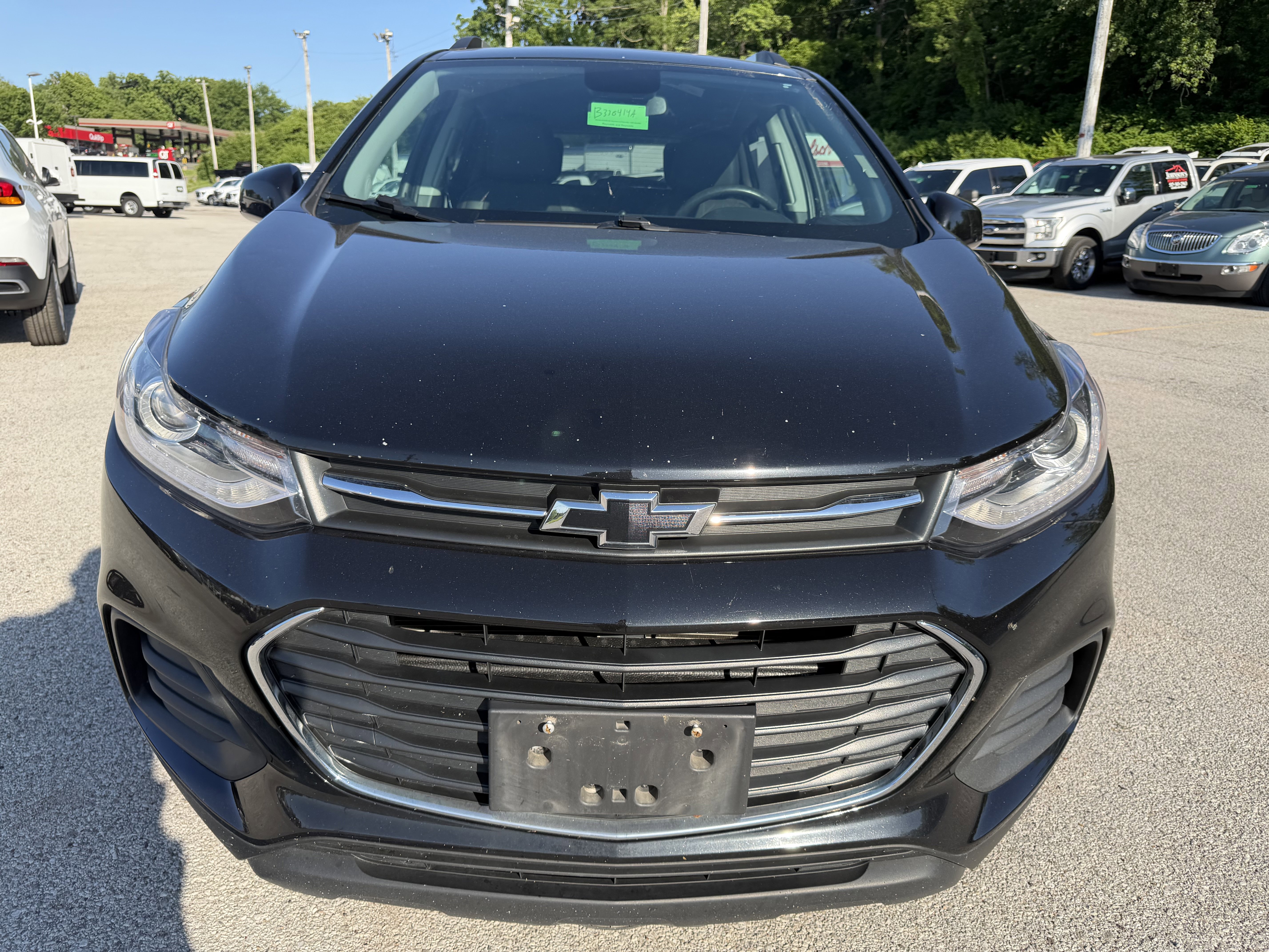 Used 2021 Chevrolet Trax LT w/ Midnight Edition AWD/4WD image 2