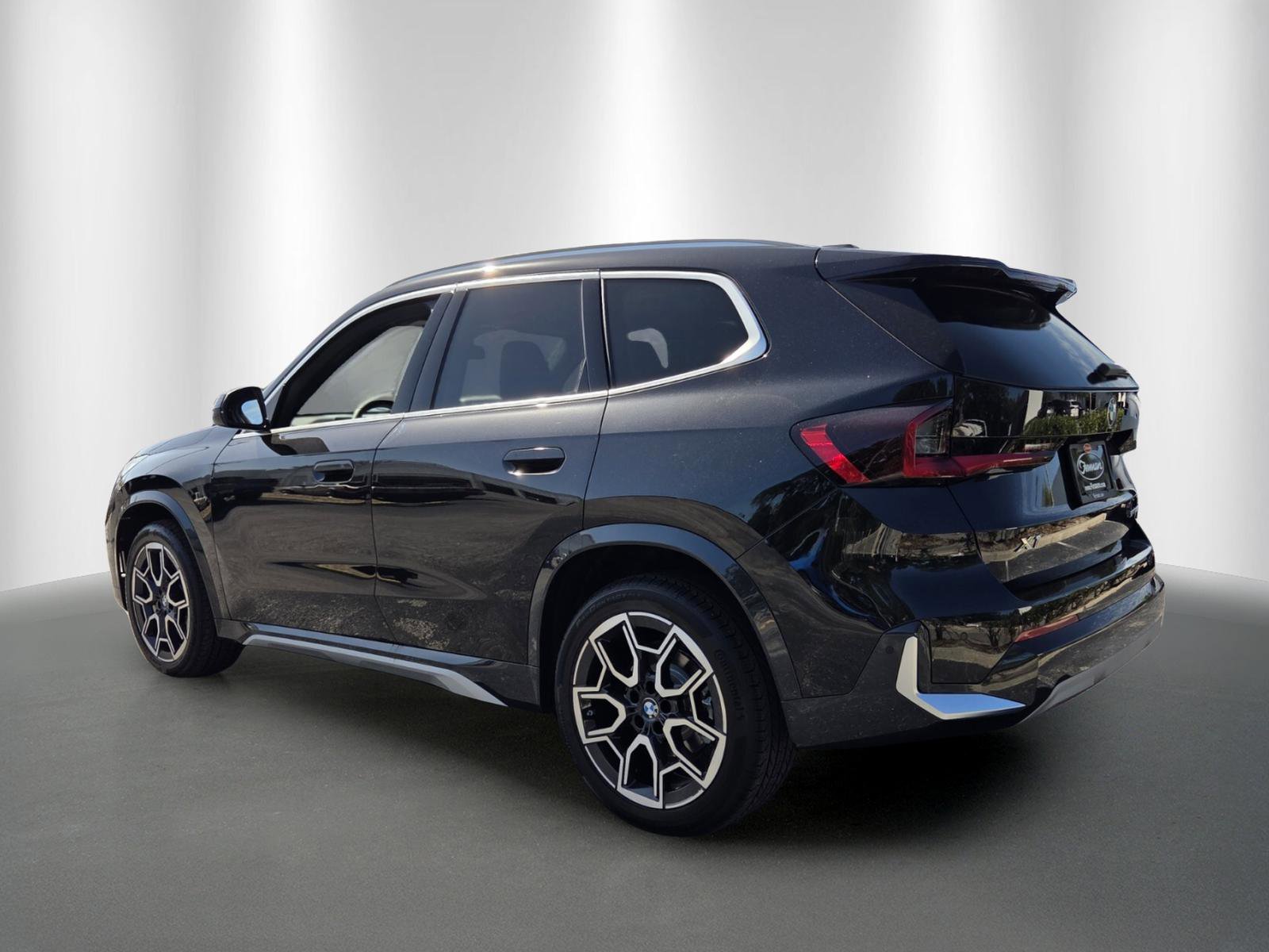 New 2026 BMW X1 xDrive28i w/ Convenience Package AWD/4WD image 5