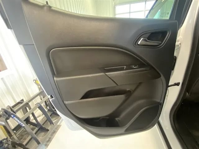 Used 2022 Chevrolet Colorado LT w/ LT Convenience Package AWD/4WD image 12