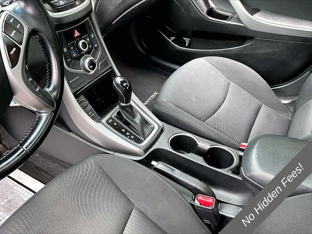 Used 2015 Hyundai Elantra SE w/ Option Group 03 FWD image 9
