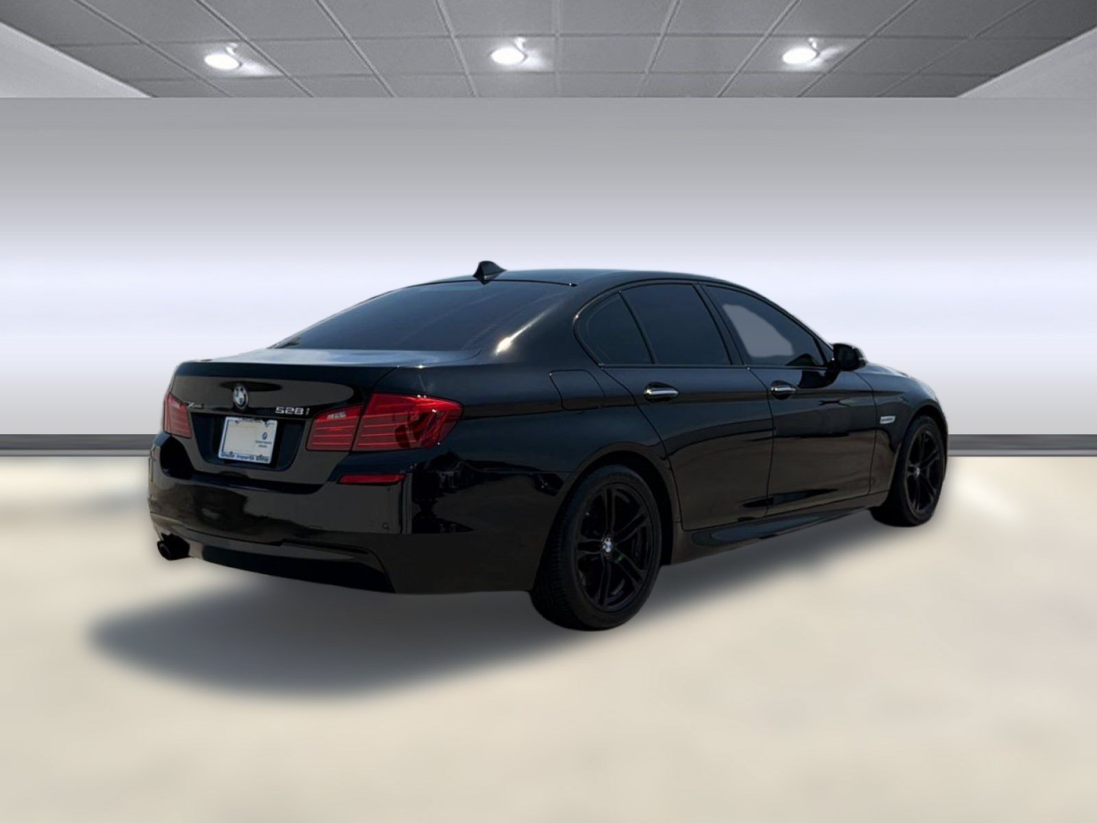 Used 2016 BMW 528i xDrive Sedan w/ M Sport AWD/4WD image 9
