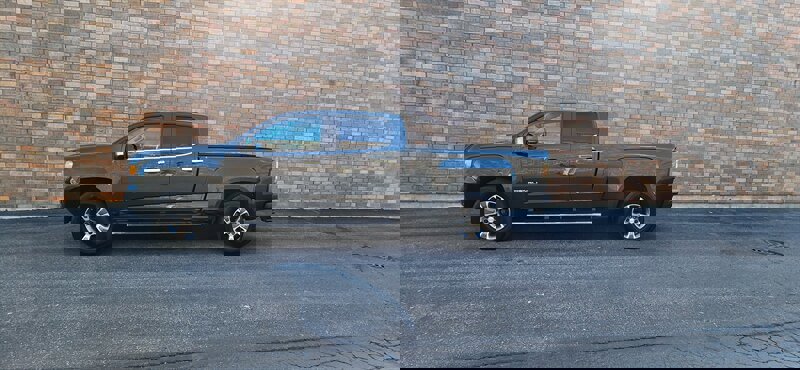 Used 2018 GMC Canyon Denali image 6