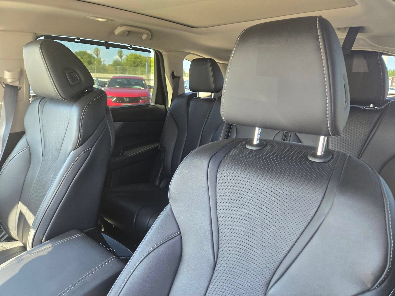 Used 2023 Acura MDX w/ Technology Package FWD image 13