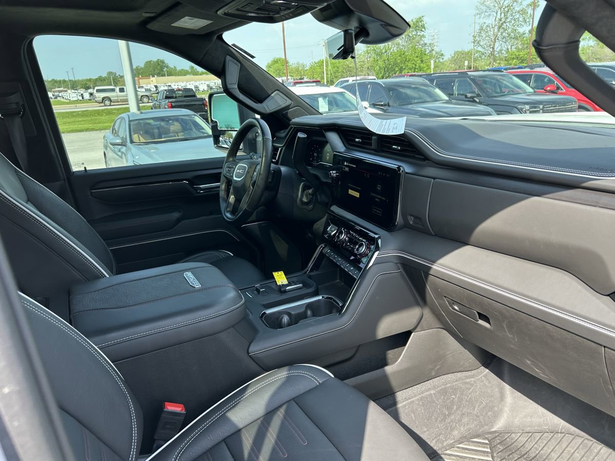 Used 2025 GMC Sierra 2500 AT4X w/ AT4X AEV Edition image 14