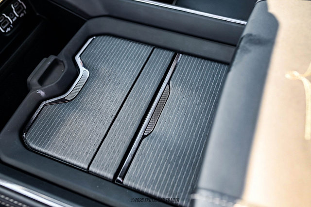 Used 2024 RAM 5500 4x4 Crew Cab image 70