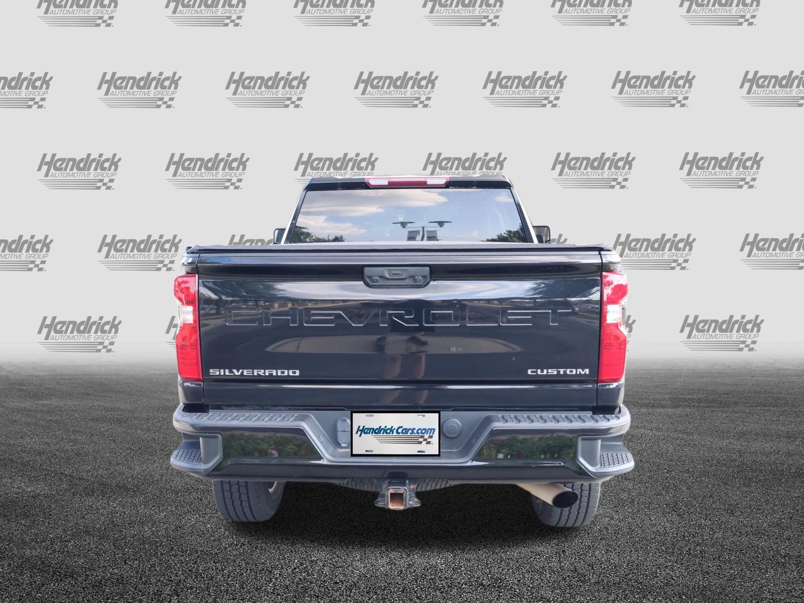Used 2022 Chevrolet Silverado 2500 Custom w/ Custom Value Package AWD/4WD image 8