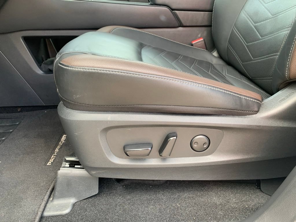 Used 2025 Nissan Pathfinder Platinum w/ Cargo Package FWD image 21