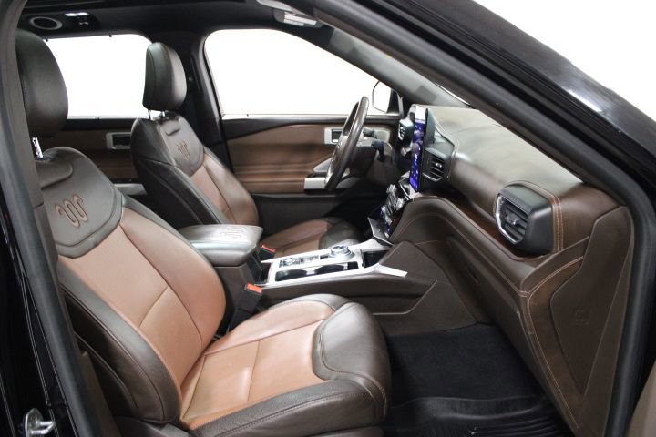 Used 2022 Ford Explorer King Ranch w/ Technology Package image 25