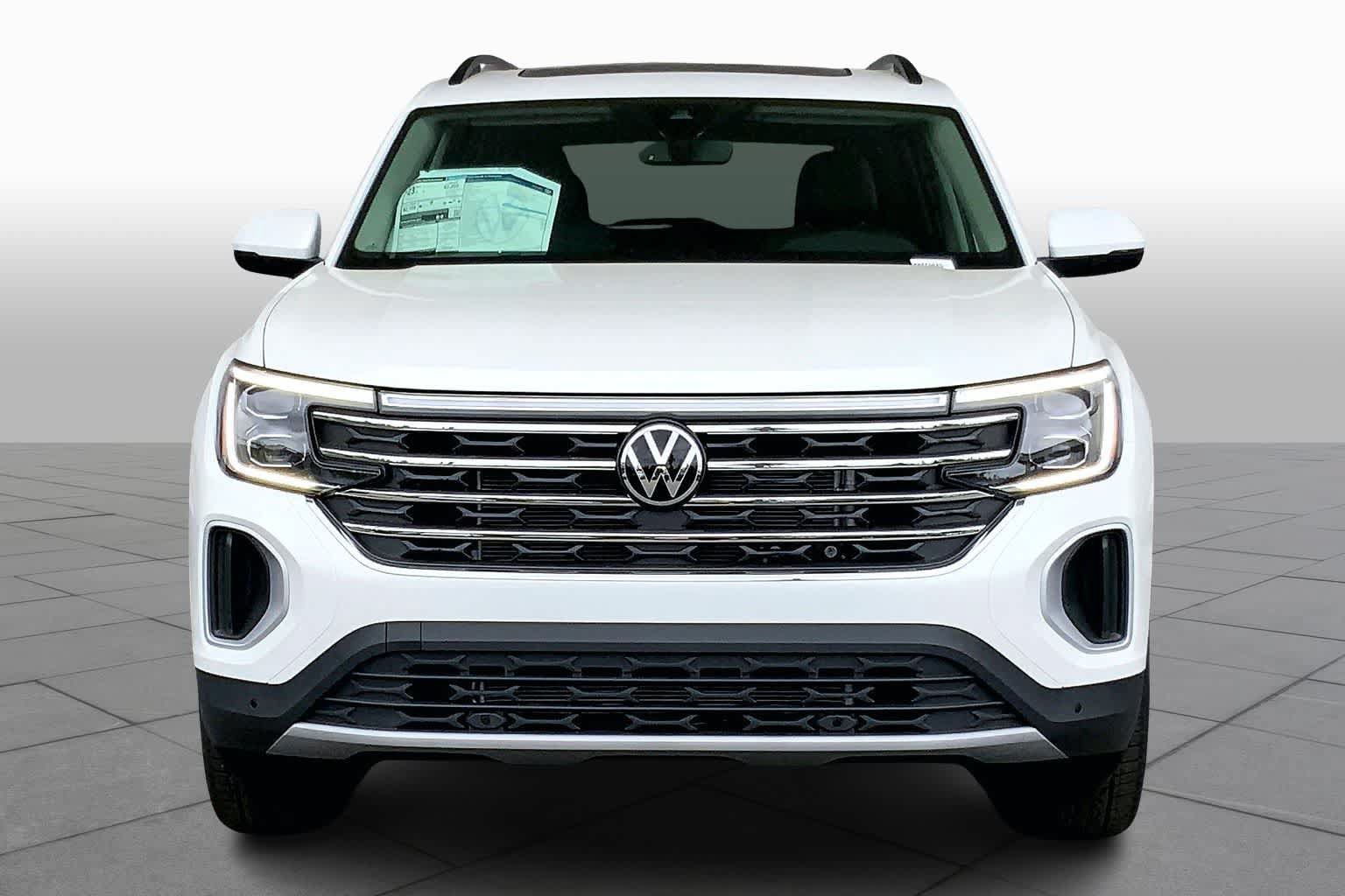 New 2026 Volkswagen Atlas SE FWD image 3