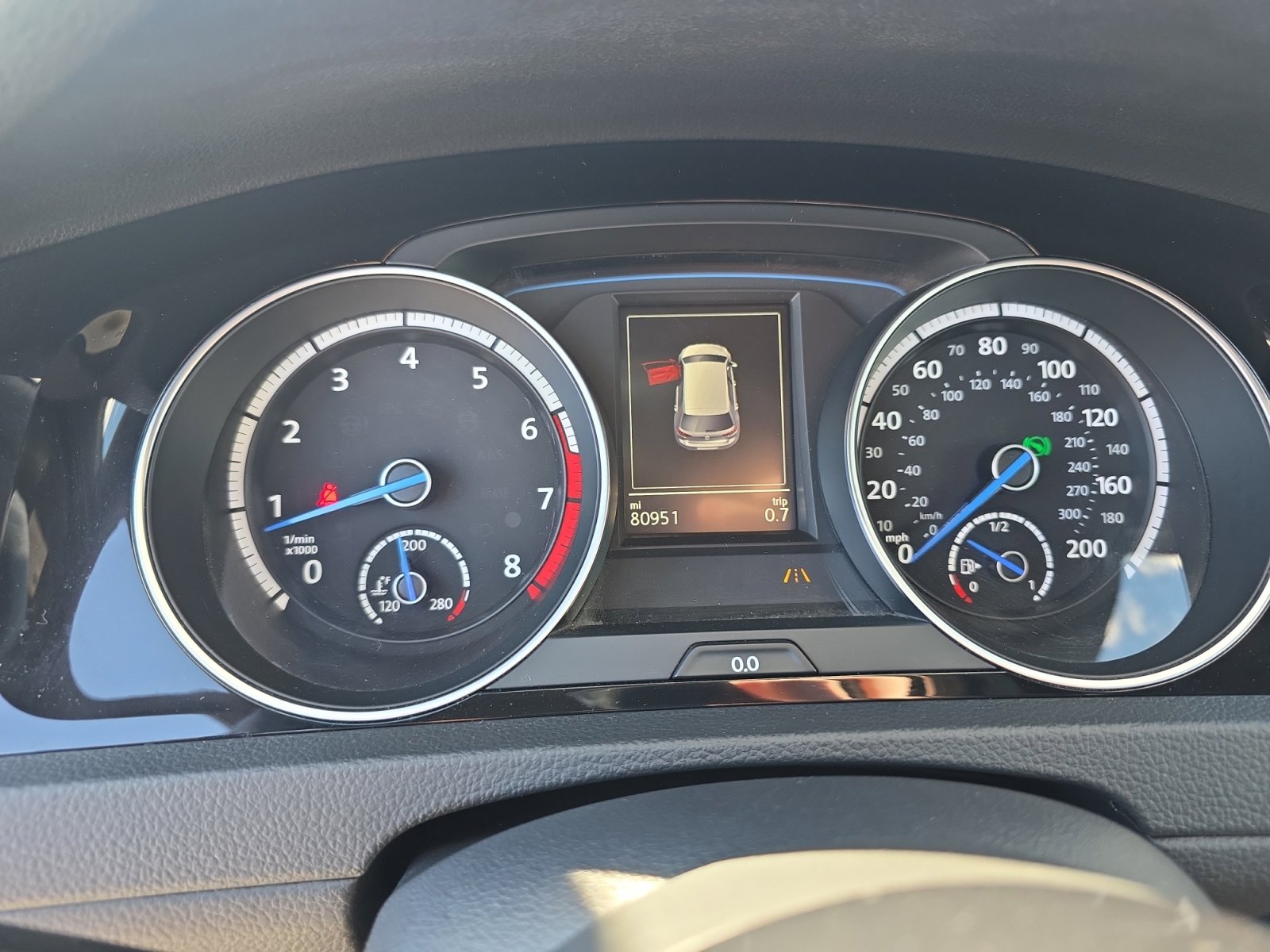 Used 2016 Volkswagen Golf 4-Door image 10