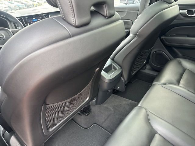 Used 2024 Volvo XC60 B5 Core w/ Protection Package Premier image 24