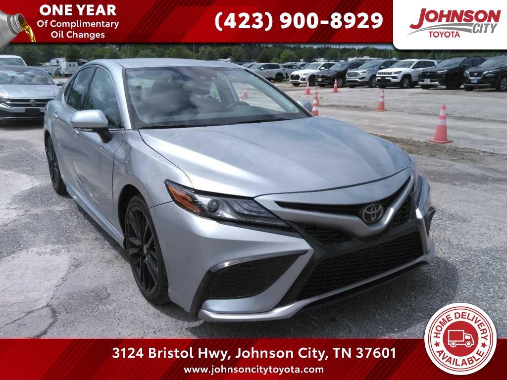 Used 2023 Toyota Camry XSE FWD image 1
