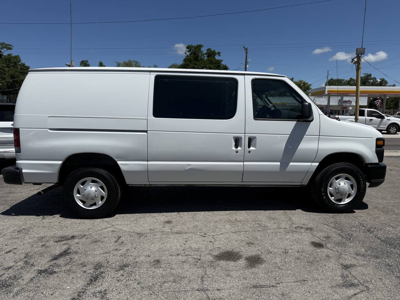 Used 2008 Ford E-250 and Econoline 250 RWD image 8