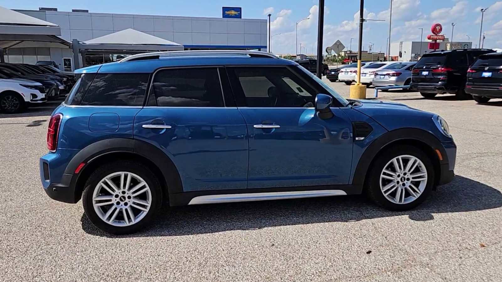 Used 2022 MINI Cooper Countryman image 8