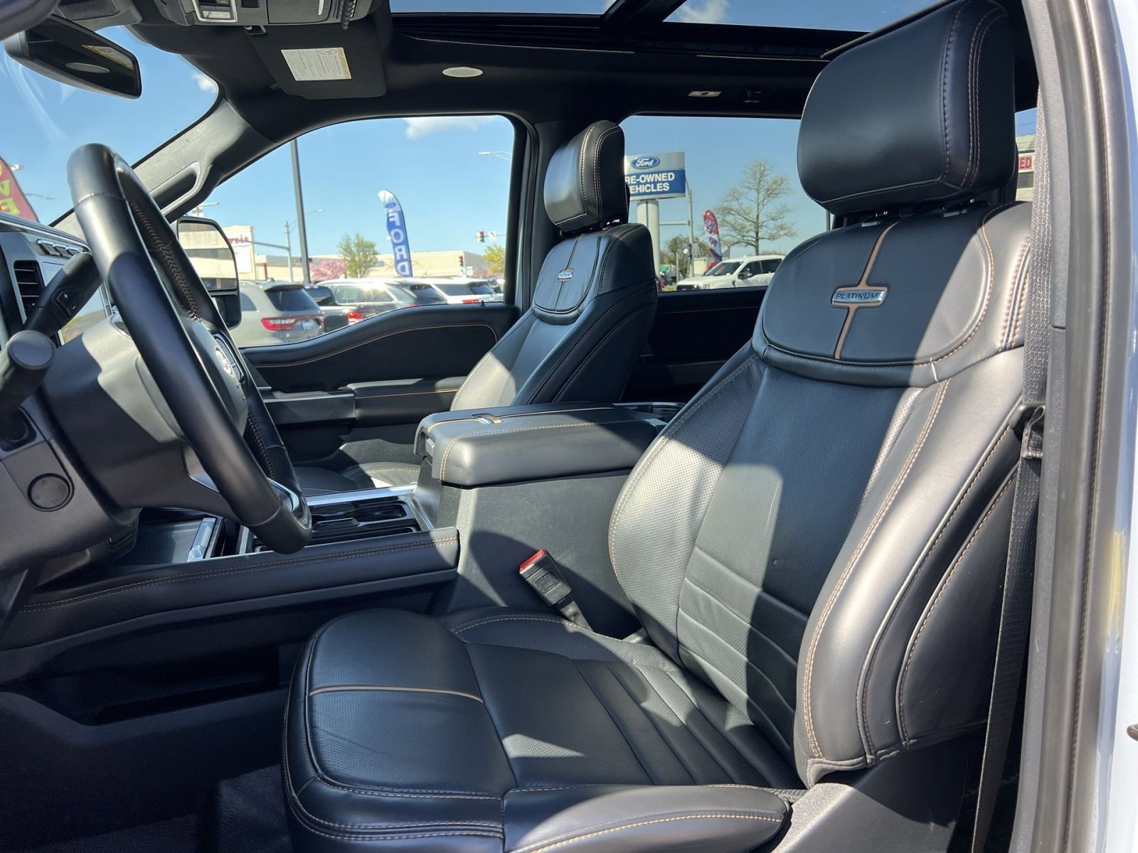 Used 2024 Ford F450 Platinum w/ FX4 Off-Road Package AWD/4WD image 13