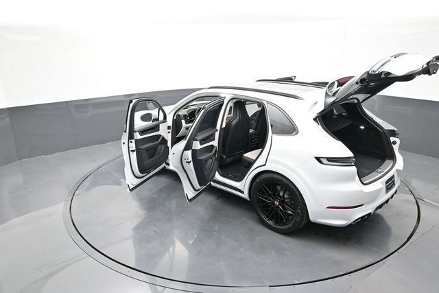 New 2026 Porsche Cayenne GTS image 29