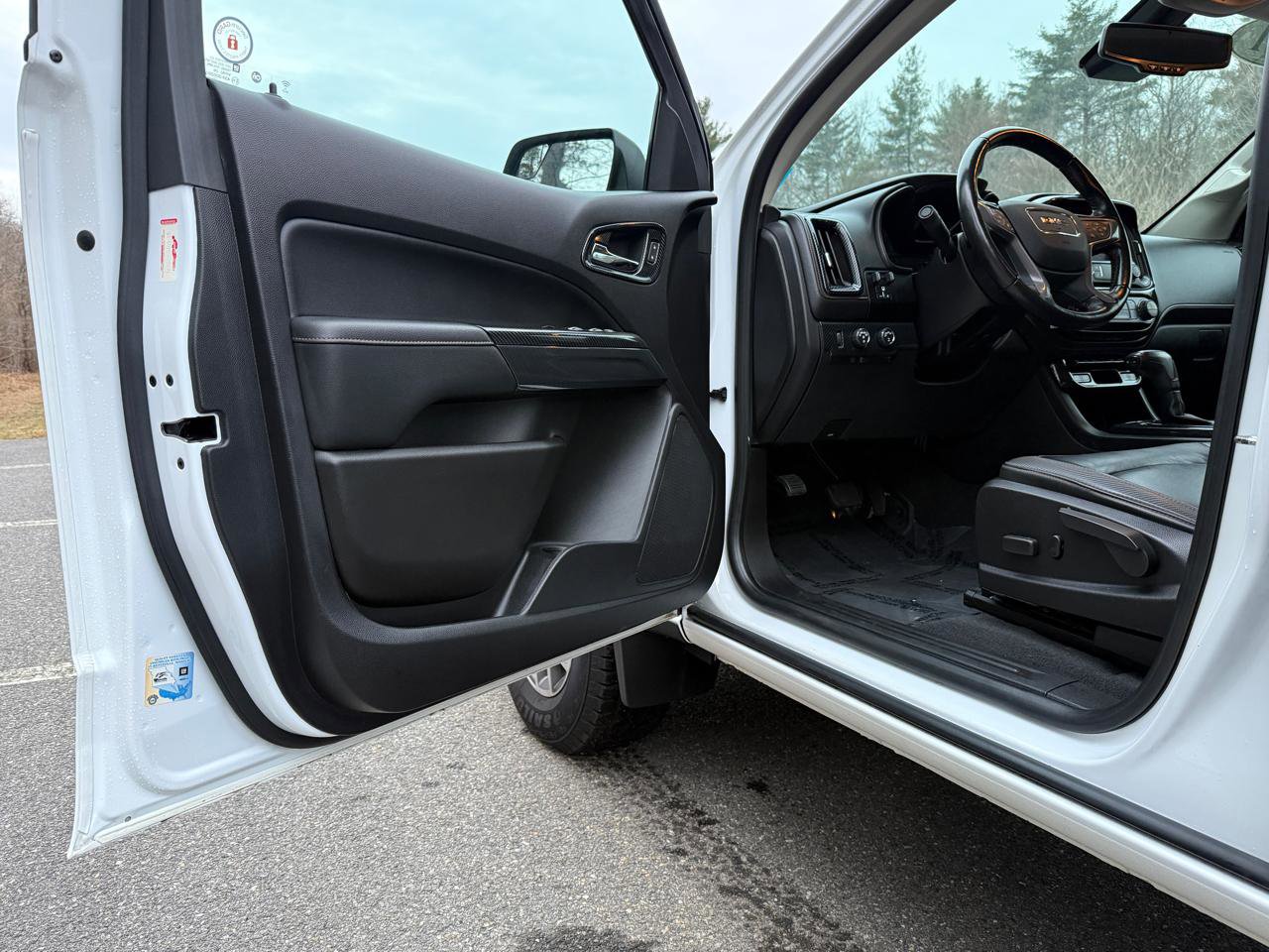 Used 2021 GMC Canyon AT4 image 11