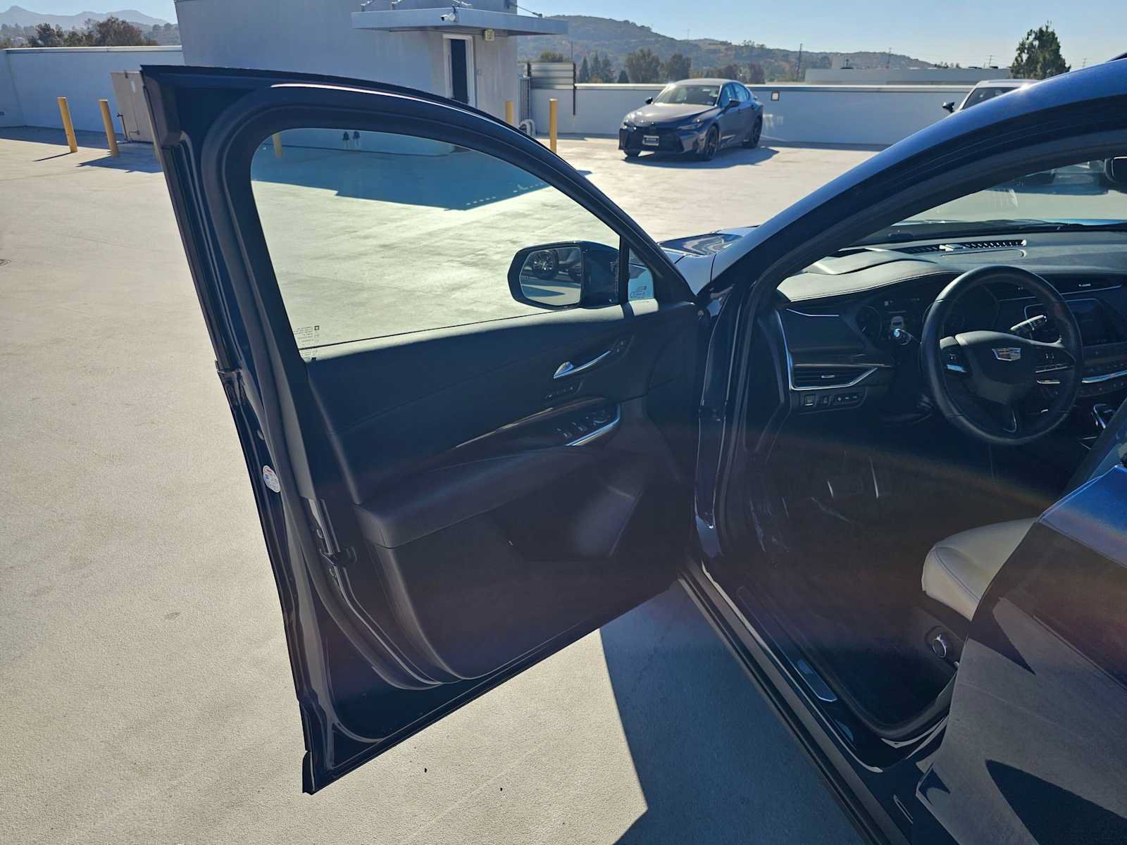 Used 2022 Cadillac XT4 Sport FWD image 19