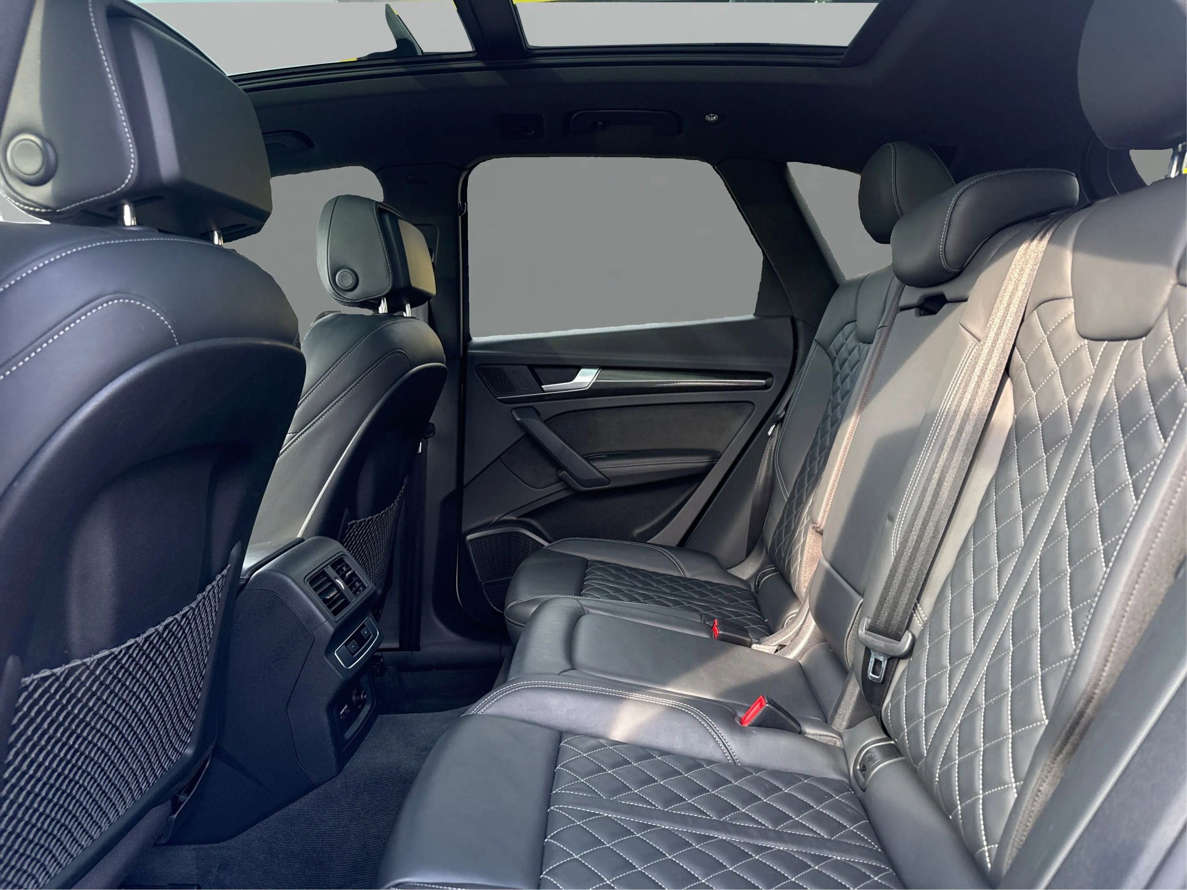 Used 2022 Audi SQ5 Premium Plus w/ Premium Plus Package image 10