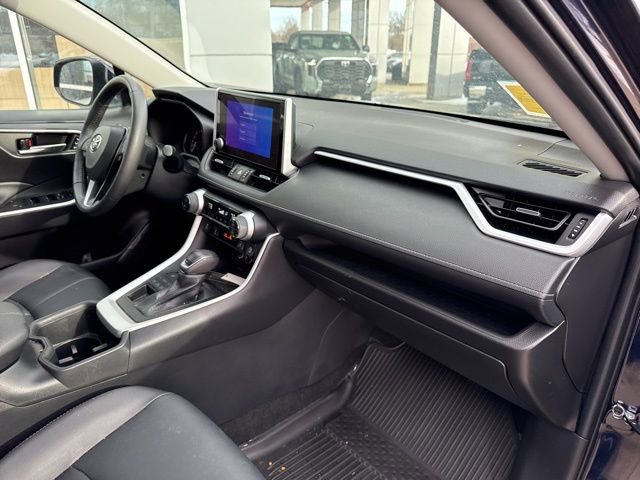 Used 2023 Toyota RAV4 XLE Premium image 32