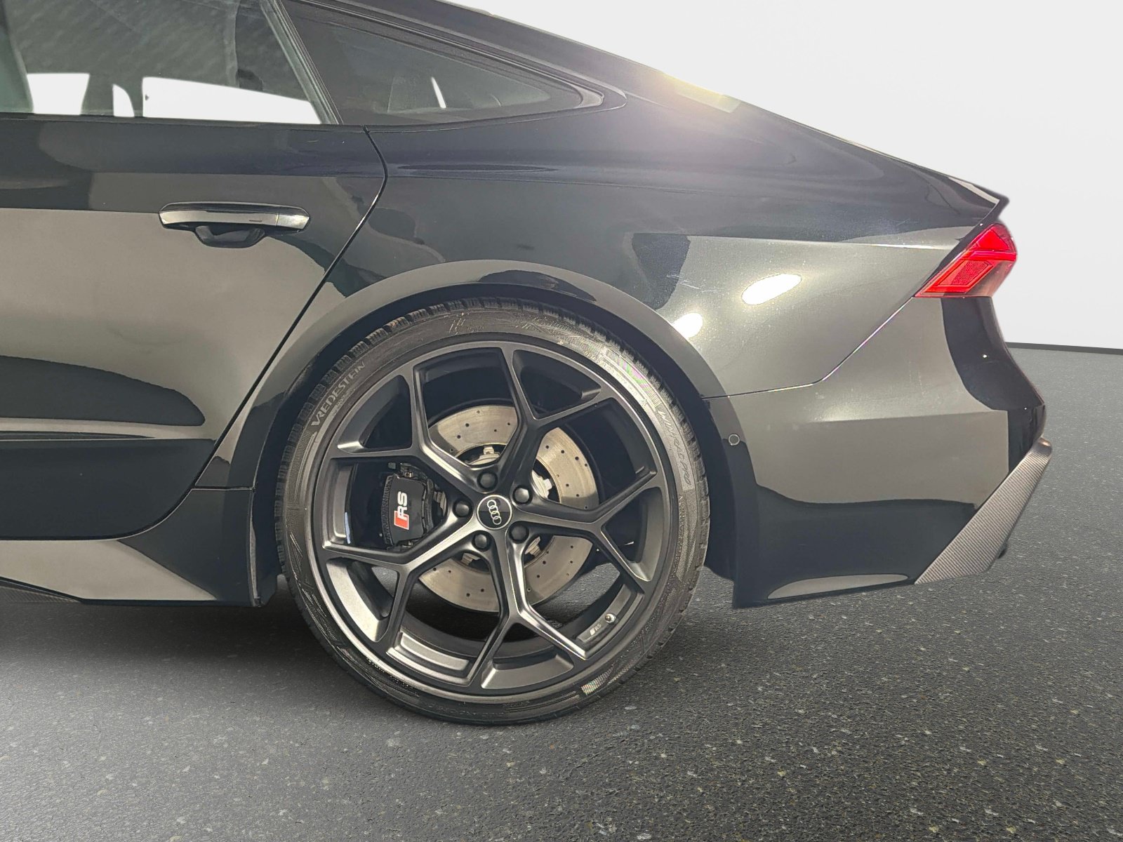 Used 2025 Audi RS 7 Performance AWD/4WD image 16