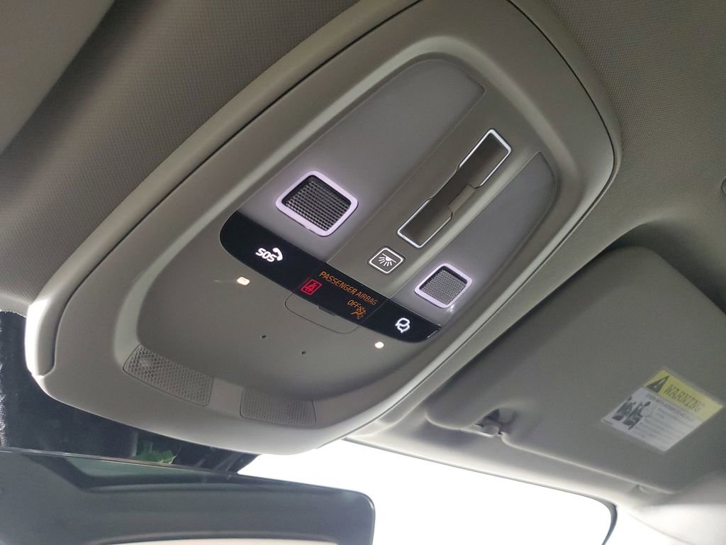 Certified 2024 Volvo XC60 B5 Plus w/ Protection Package Premier AWD/4WD image 34