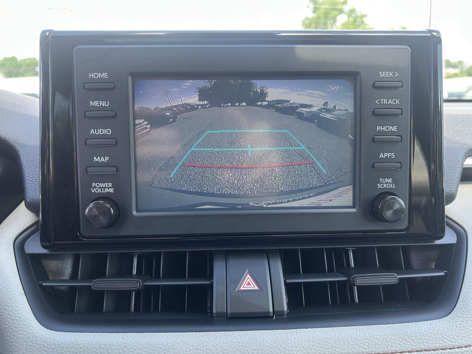 Used 2019 Toyota RAV4 XLE FWD image 16