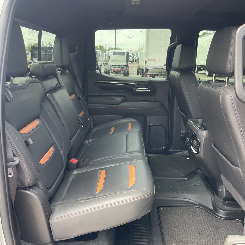 Used 2023 GMC Sierra 1500 AT4 w/ Technology Package AWD/4WD image 24