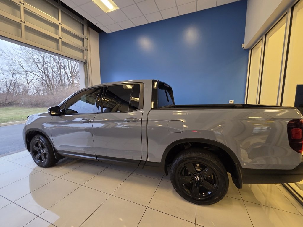 Used 2023 Honda Ridgeline Black Edition image 4