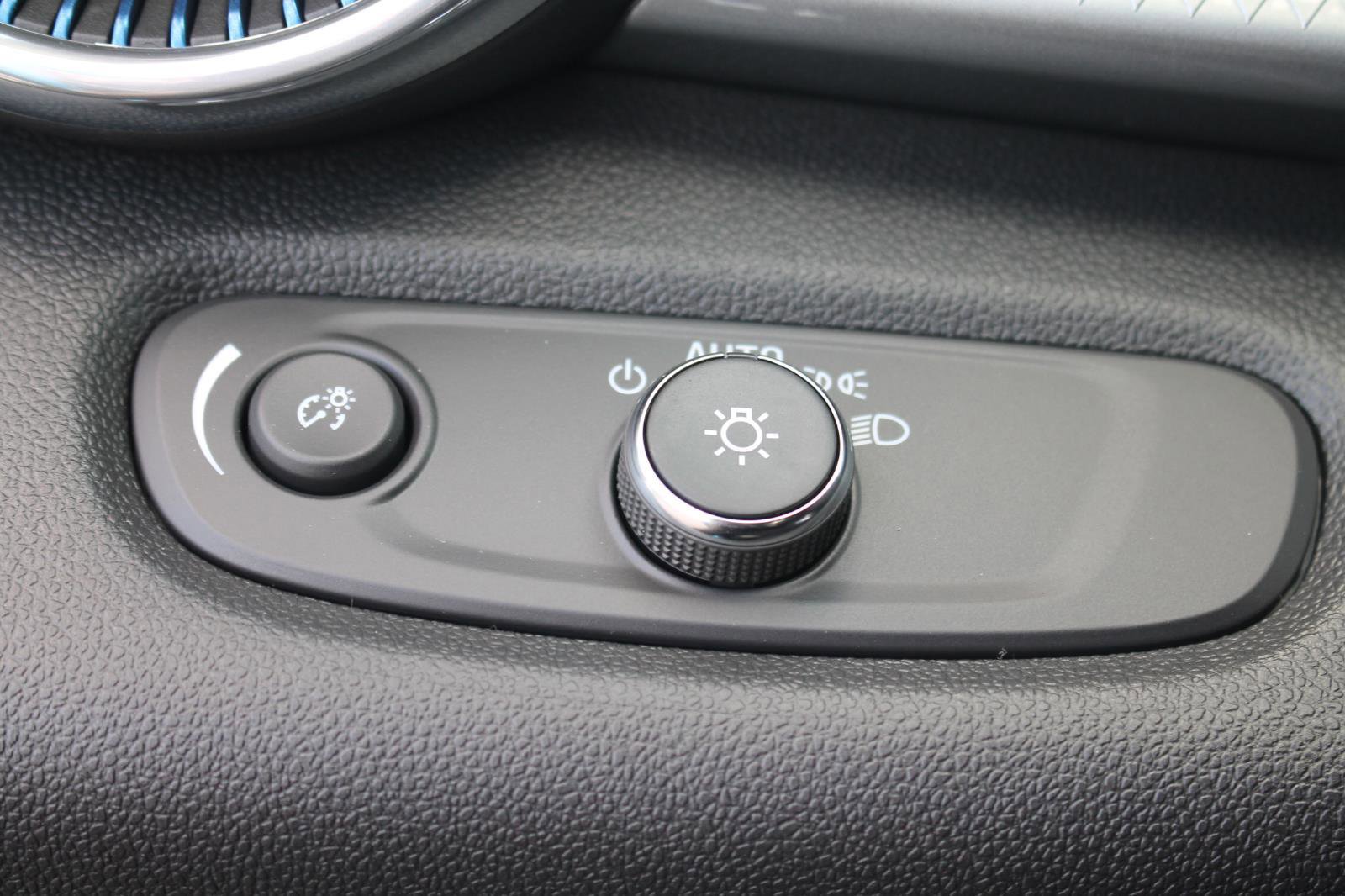 New 2026 Chevrolet Trax LT w/ Driver Confidence Package image 21