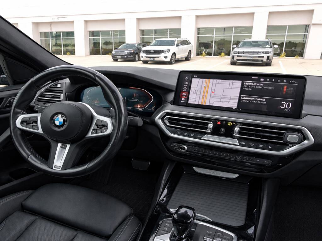 Used 2022 BMW X4 xDrive30i w/ M Sport Package AWD/4WD image 13
