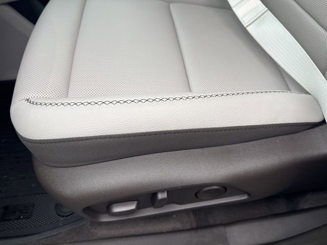 New 2026 GMC Terrain Denali w/ LPO, Floor Liner Package image 15