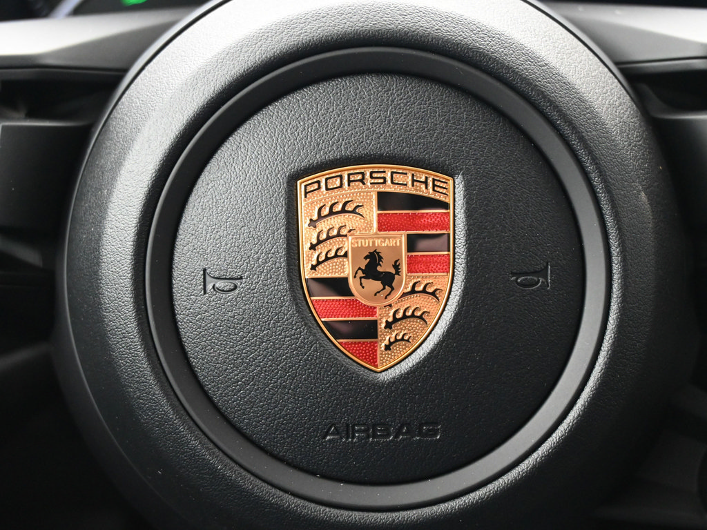 Certified 2026 Porsche Macan AWD/4WD image 22